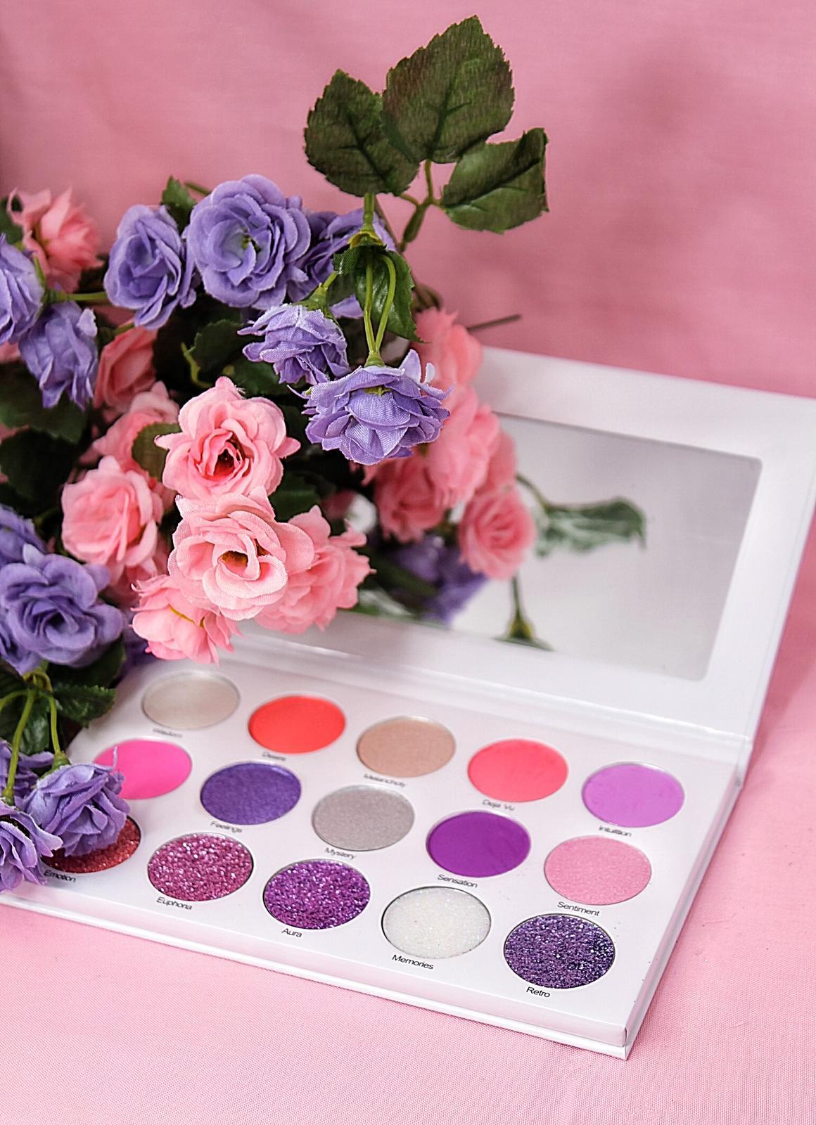 Nostalgia Eyeshadow Palette