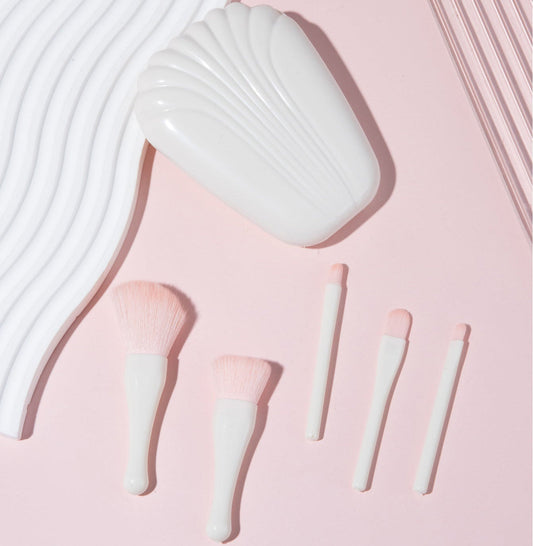 Shell Mirror Brush Set