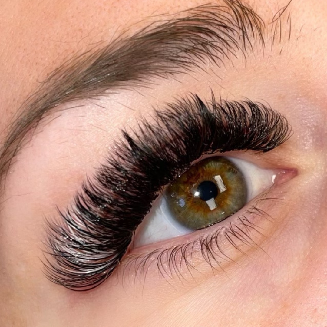 Marshmallow Volume White Lashes