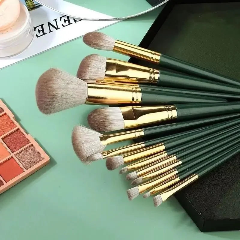14-Piece Verde Makeup Brush Set