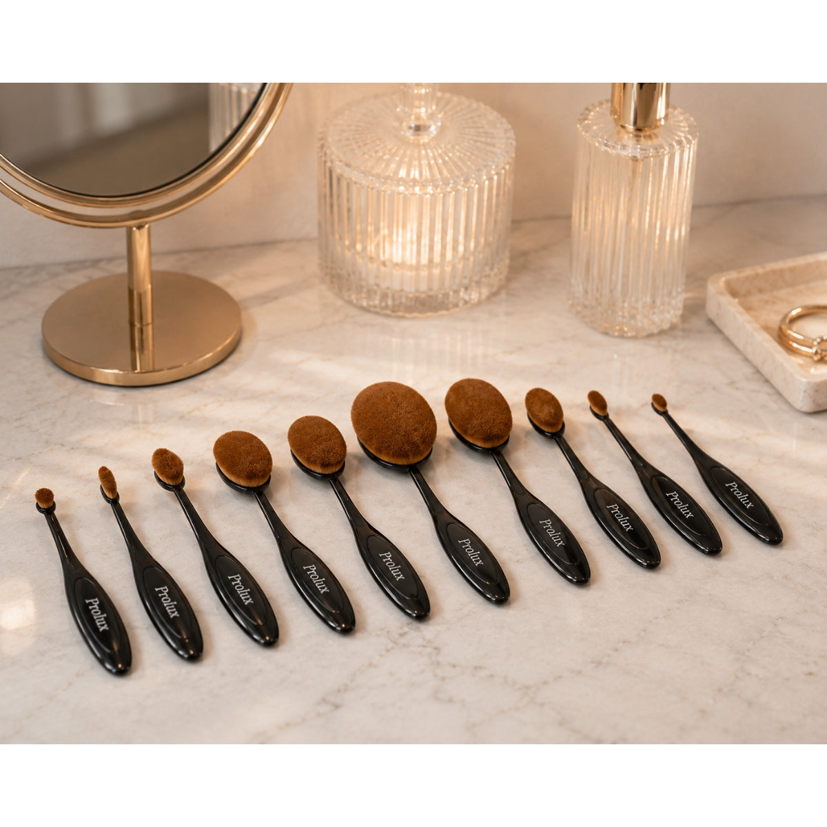 Oval Deluxe Brush Set